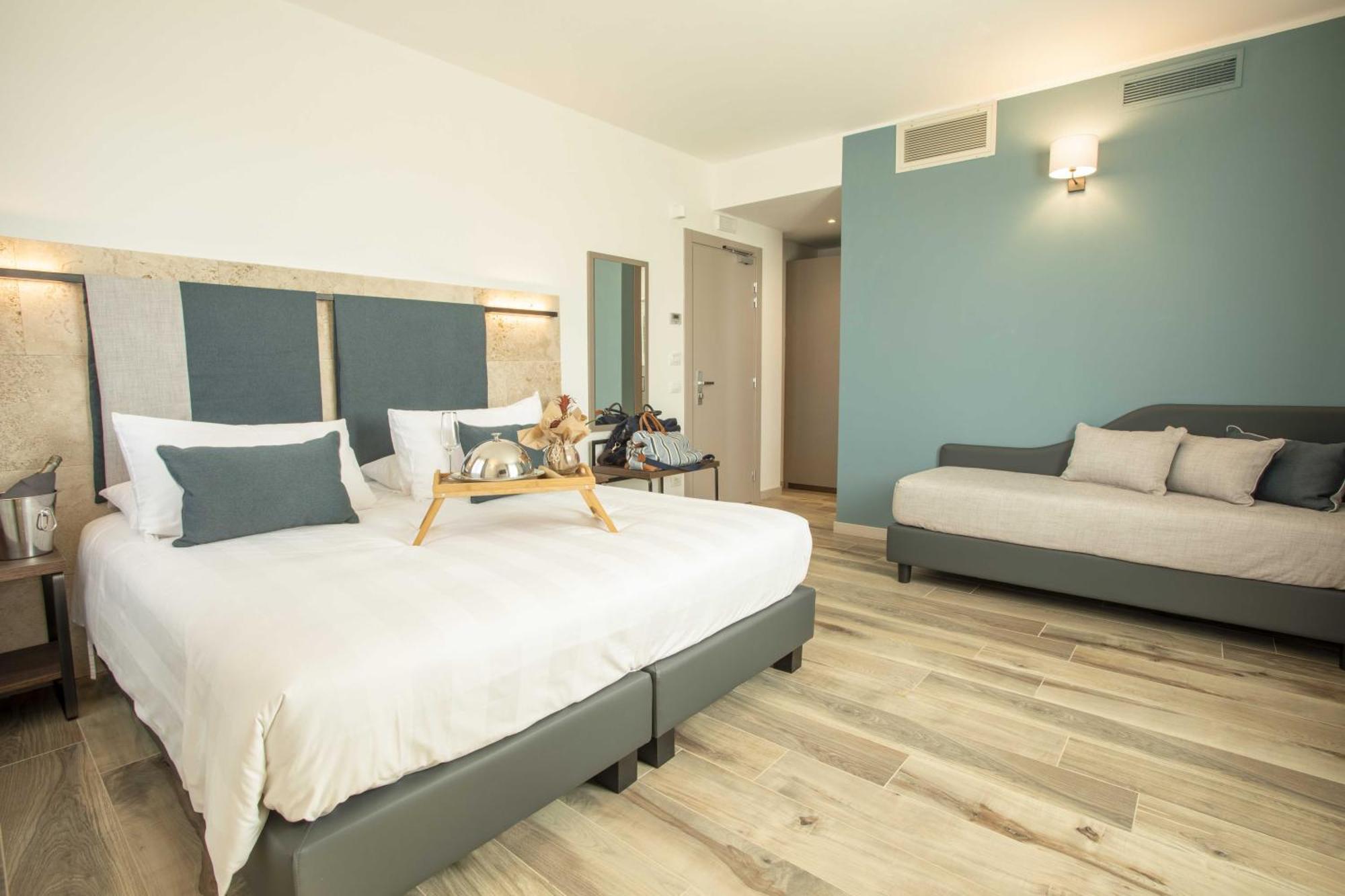 Riva Toscana Golf Resort & Spa Фолоника Екстериор снимка