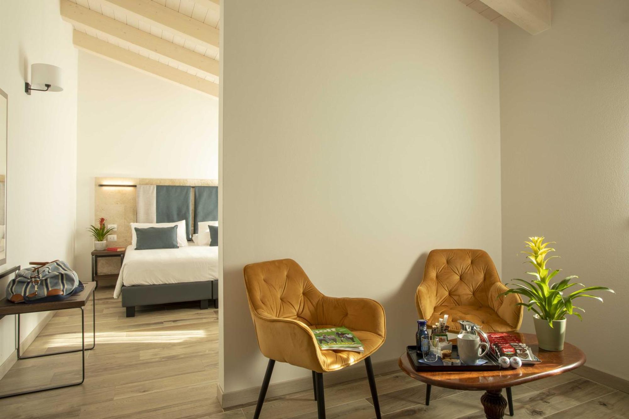 Riva Toscana Golf Resort & Spa Фолоника Екстериор снимка