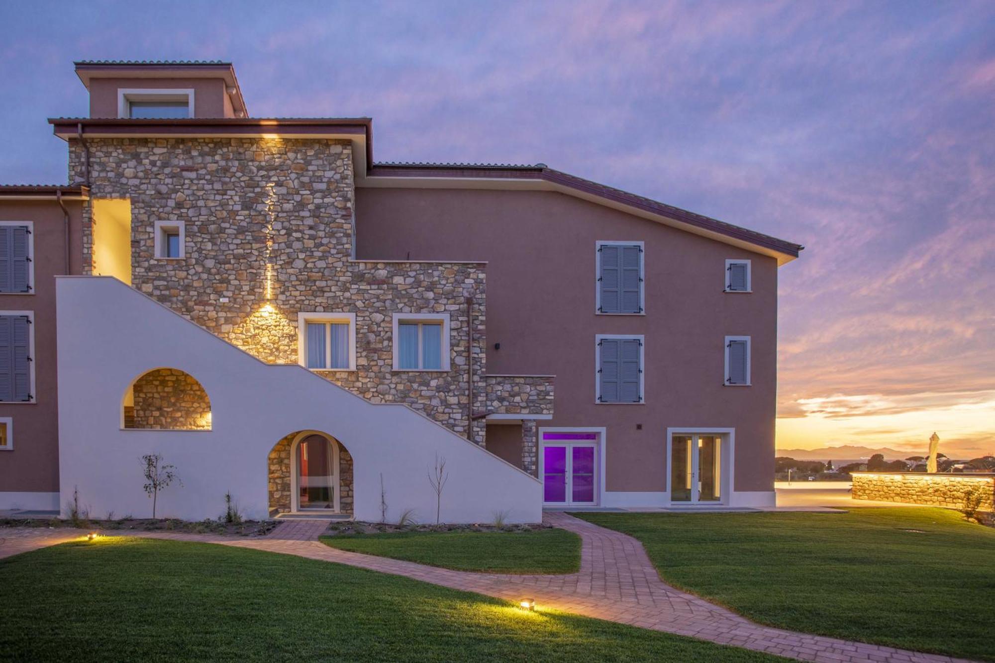 Riva Toscana Golf Resort & Spa Фолоника Екстериор снимка